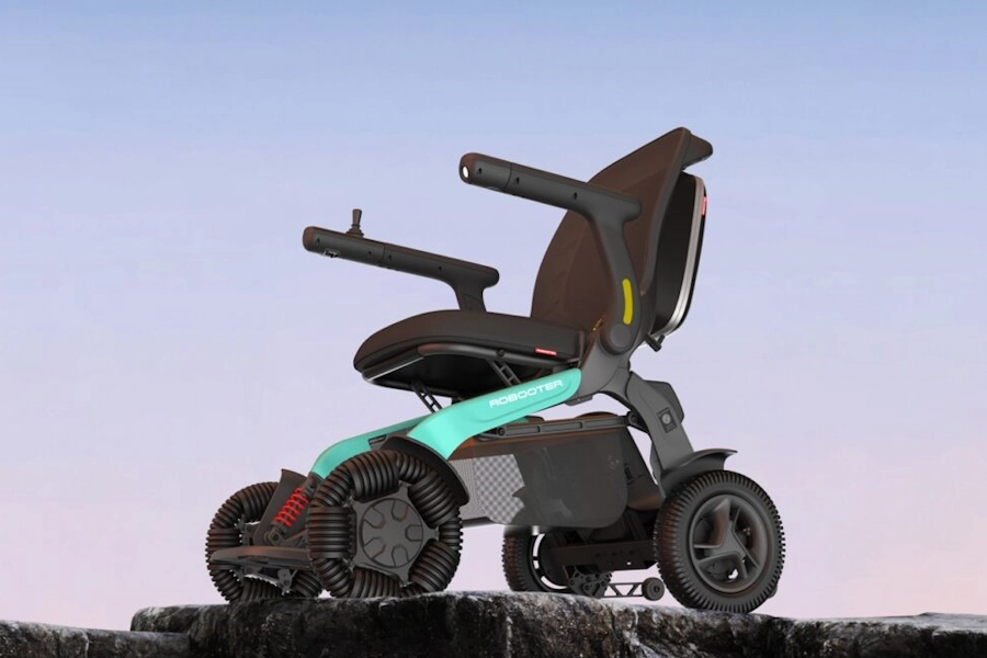 Robooter E05 scootmobiel vooraanzicht met moderne LED verlichting